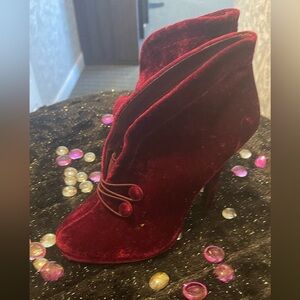 Apt.9 Ankle Bootie Size 7.5 in Velvet Wine. Not New but Never Worn